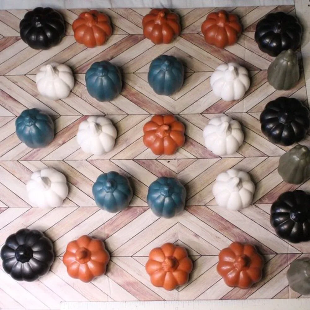 Small Festive Pumpkin Decor Set - Multicolor